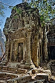 Ta Prohm temple - west gallery of the 3rd enclosure, corner pavillon 